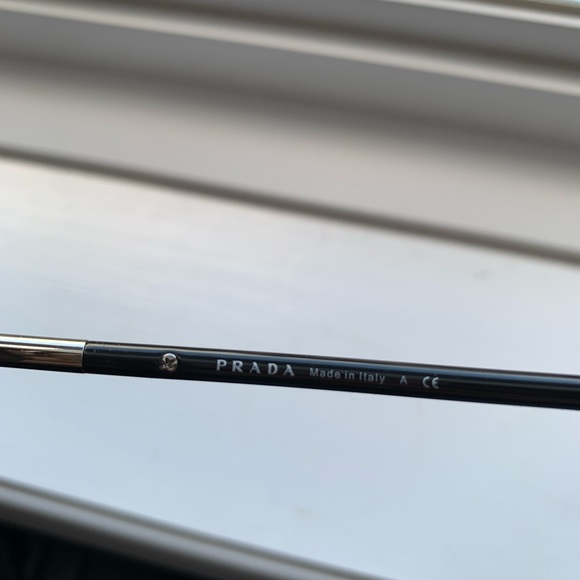 Authentic Prada Sunglasses SPR59M - Picture 9 of 9